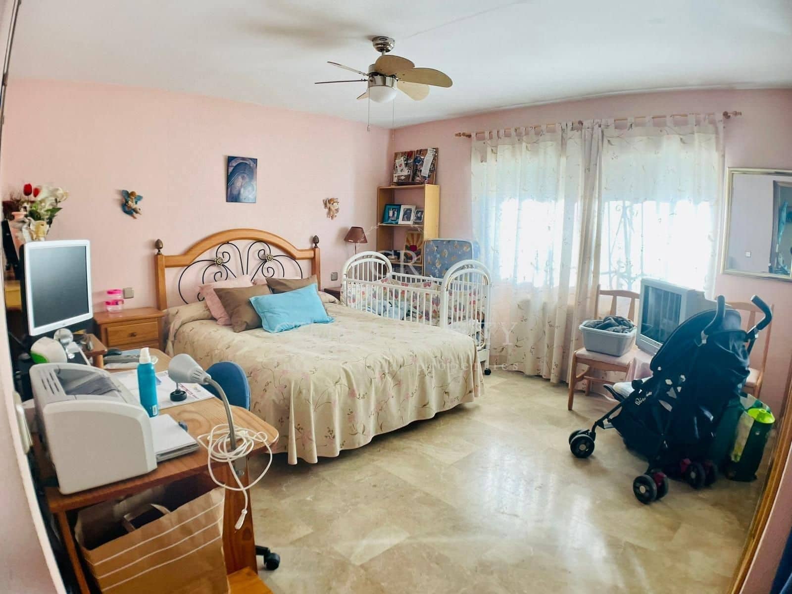 5 makuuhuone Huvila myytävänä paikassa Alfaz del Pi / L'Alfas del Pi mukana uima-altaan 
autotalli - 695 000 € (Ref: 7523382)