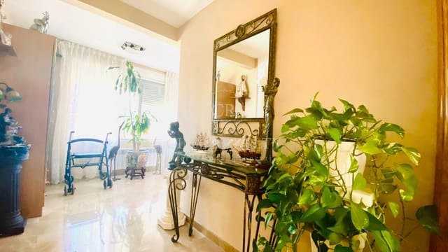 5 makuuhuone Huvila myytävänä paikassa Alfaz del Pi / L'Alfàs del Pi mukana uima-altaan 
autotalli - 695 000 € (Ref: 7523382)