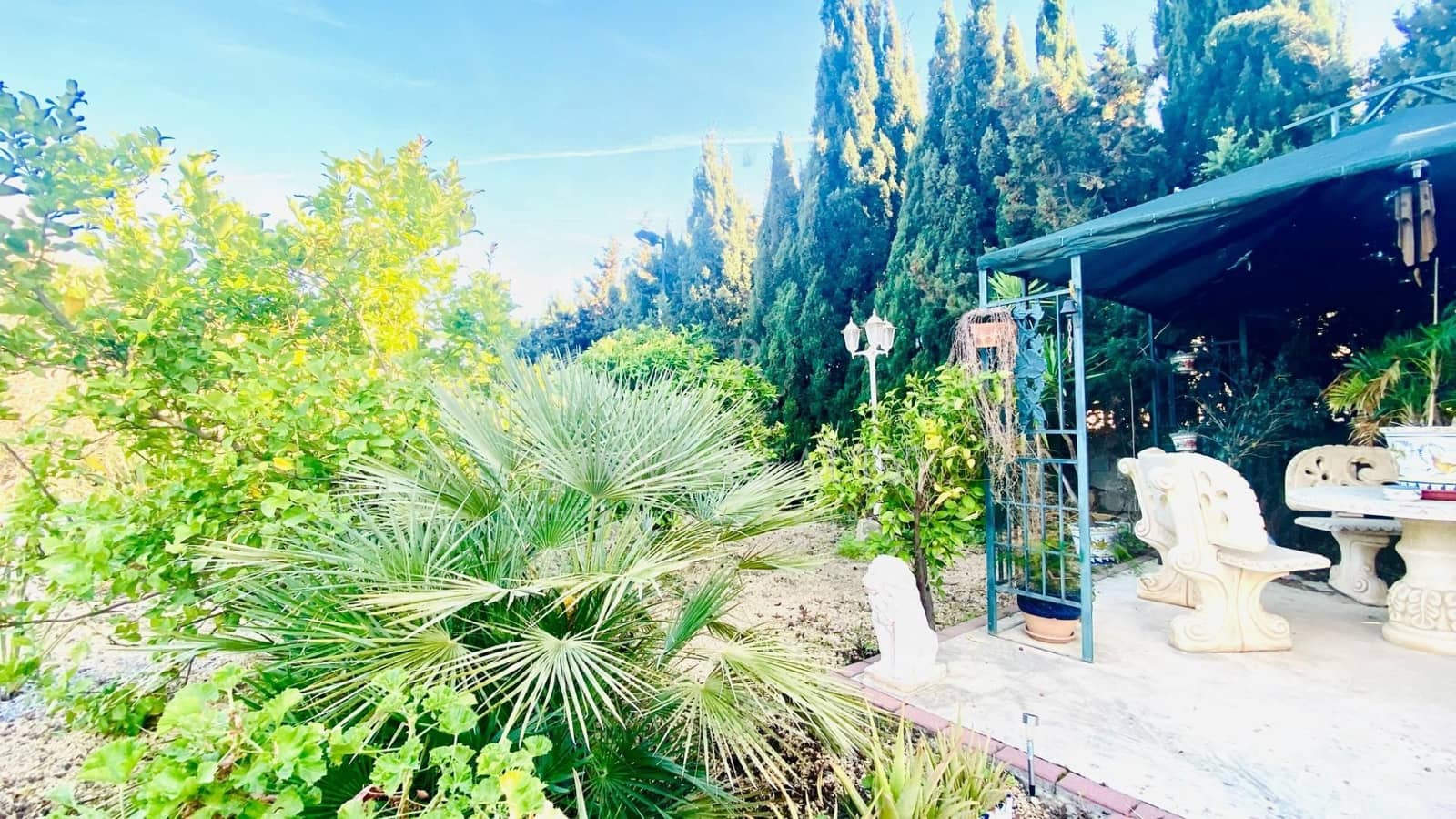 5 makuuhuone Huvila myytävänä paikassa Alfaz del Pi / L'Alfas del Pi mukana uima-altaan 
autotalli - 695 000 € (Ref: 7523382)