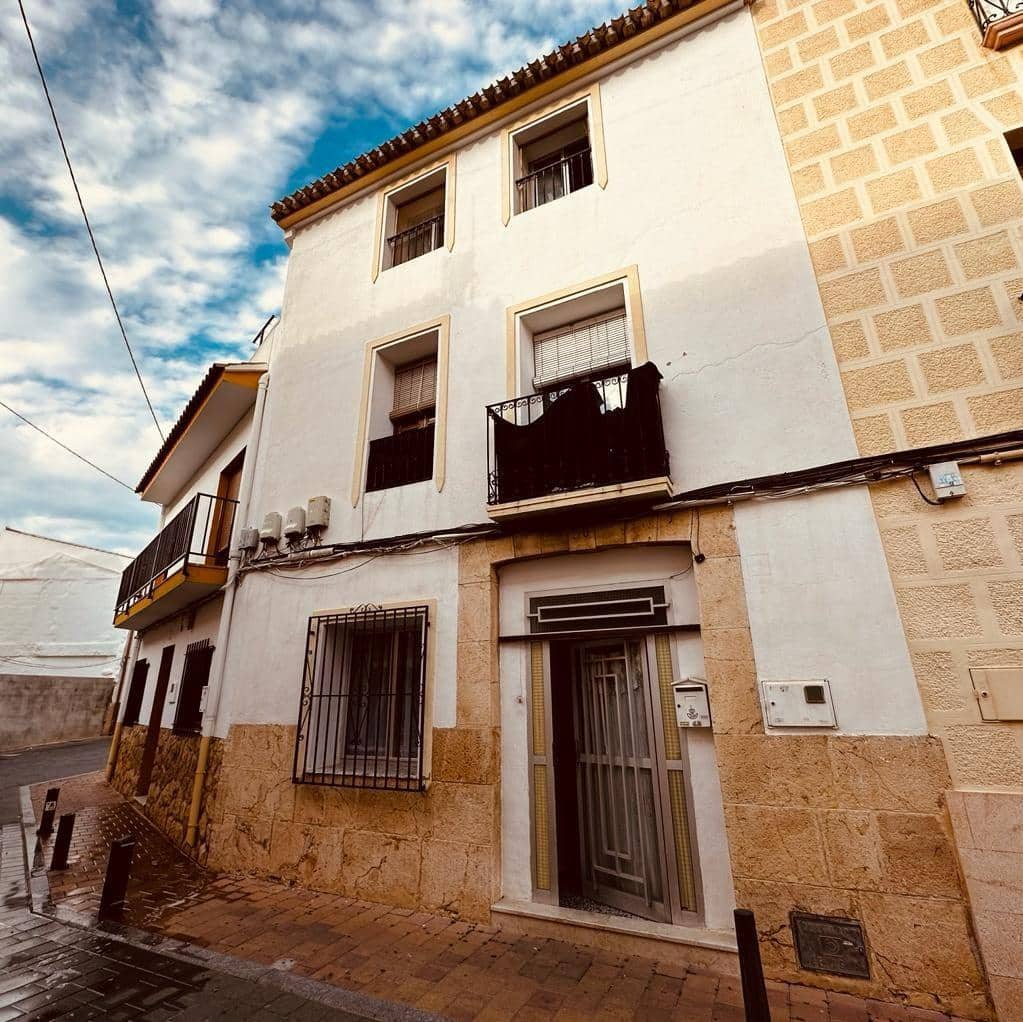 7 soverom Hus til salgs i La Nucia - € 225 000 (Ref: 7620587)