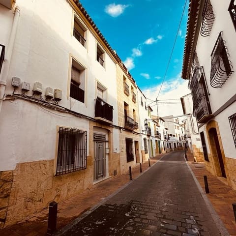 7 slaapkamer Huis te koop in La Nucia - € 225.000 (Ref: 7620587)