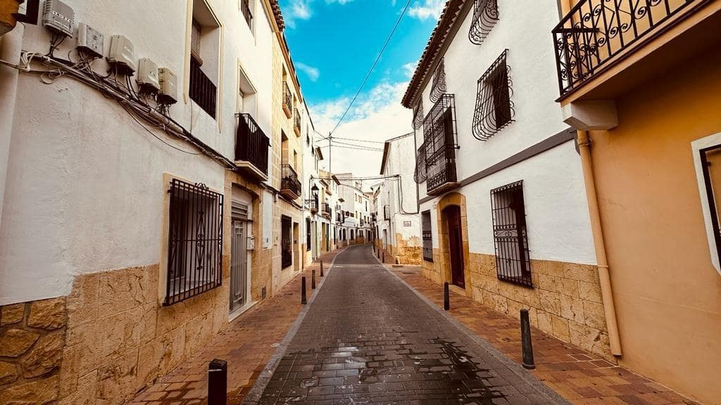 7 soverom Hus til salgs i La Nucia - € 225 000 (Ref: 7620587)