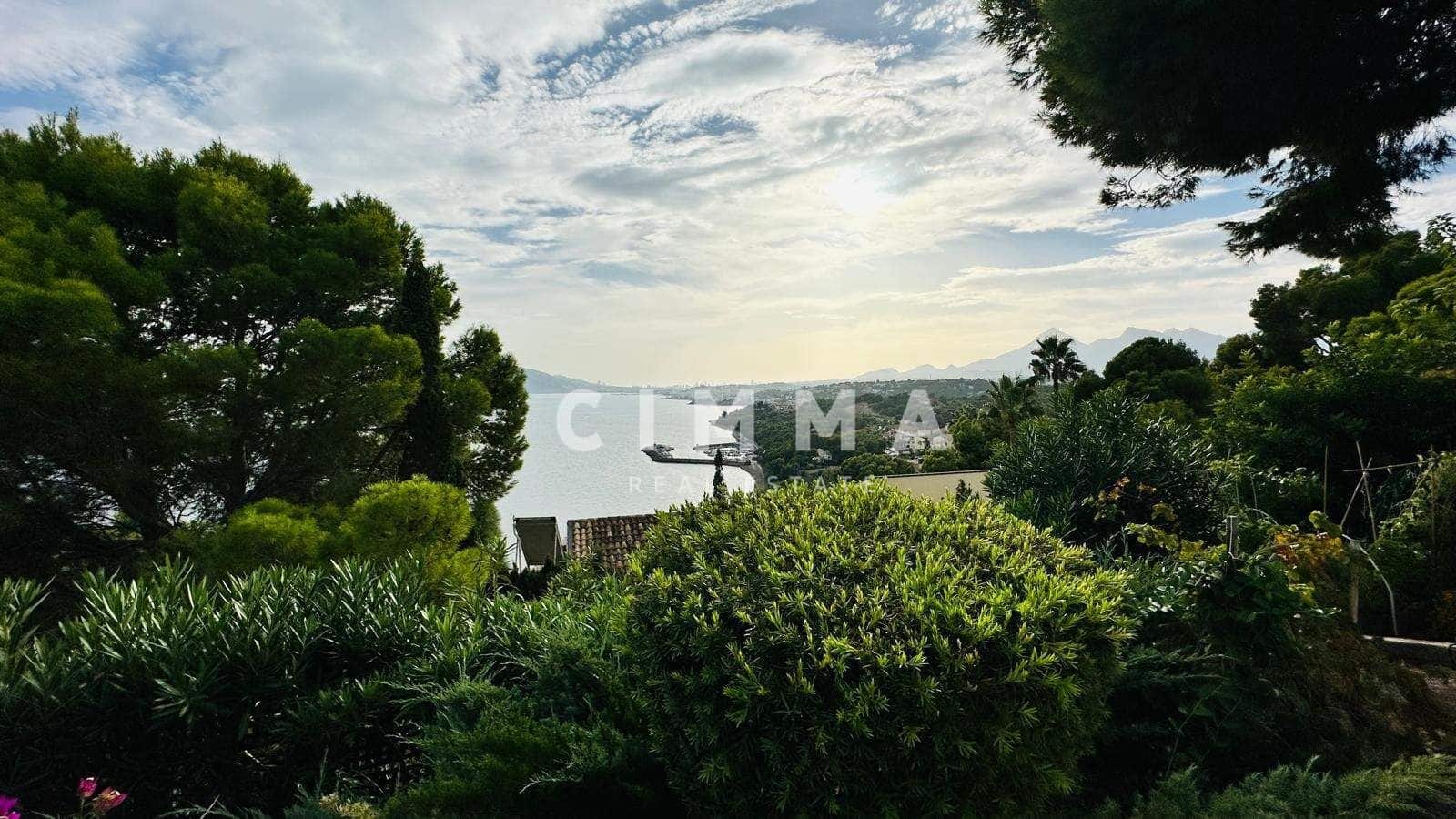 12 bedroom Villa for sale in Altea with pool garage - € 6,300,000 (Ref: 7894529)