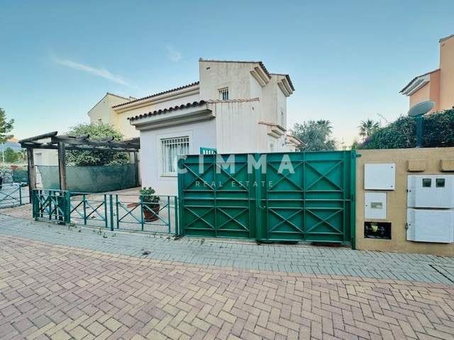 4 soveværelse Rækkehus til salg i Polop med swimmingpool - € 320.000 (Ref: 7999243)