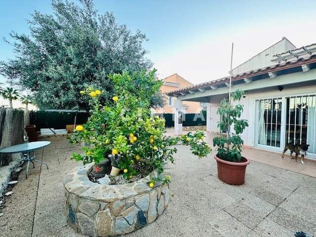 4 soveværelse Rækkehus til salg i Polop med swimmingpool - € 320.000 (Ref: 7999243)