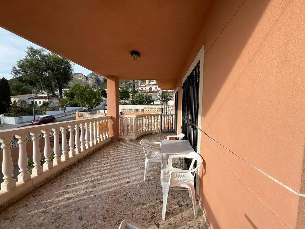 5 soverom Villa til salgs i Polop med svømmebasseng garasje - € 650 000 (Ref: 8003431)