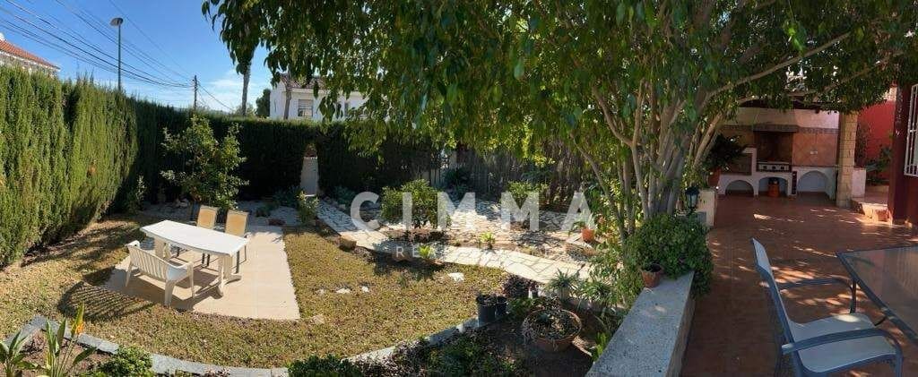 3 soveværelse Rækkehus til salg i La Nucia med swimmingpool - € 365.000 (Ref: 8028470)