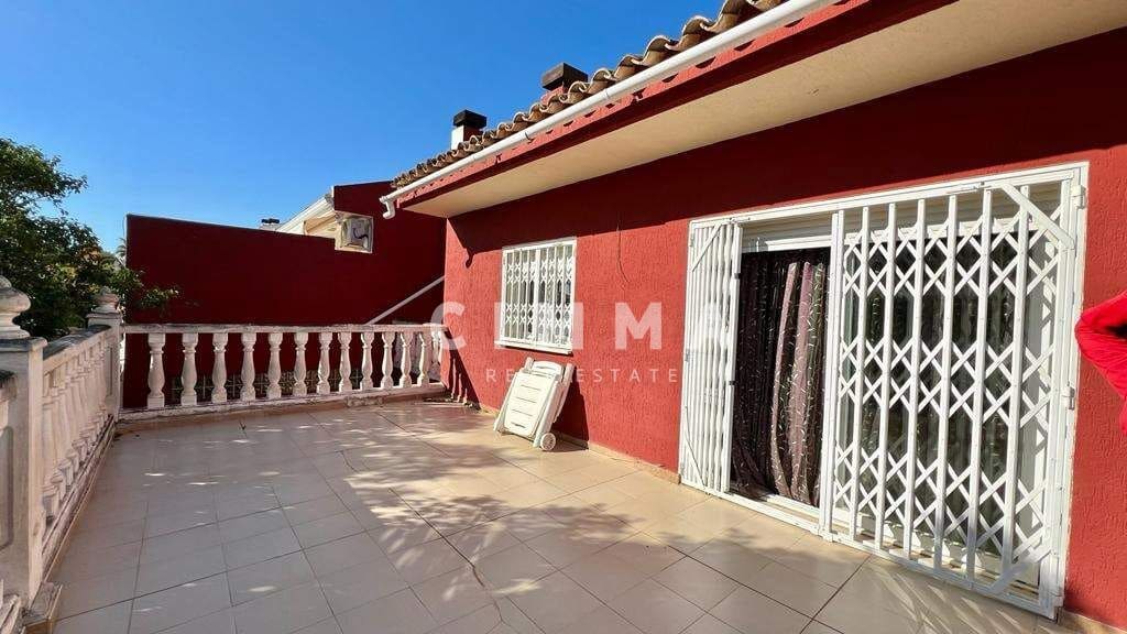 3 soveværelse Rækkehus til salg i La Nucia med swimmingpool - € 365.000 (Ref: 8028470)