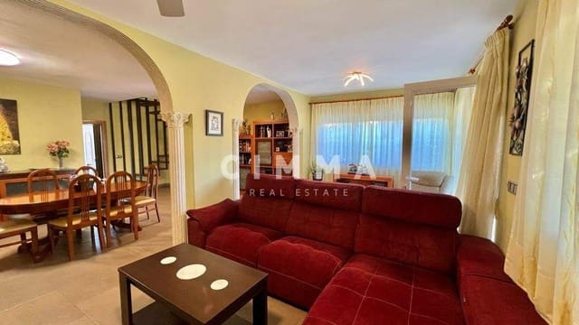 3 soveværelse Rækkehus til salg i La Nucia med swimmingpool - € 365.000 (Ref: 8028470)