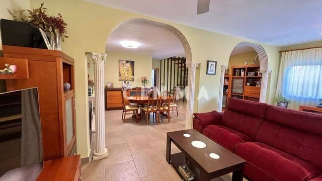 3 soveværelse Rækkehus til salg i La Nucia med swimmingpool - € 365.000 (Ref: 8028470)