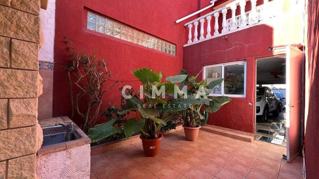 3 soveværelse Rækkehus til salg i La Nucia med swimmingpool - € 365.000 (Ref: 8028470)