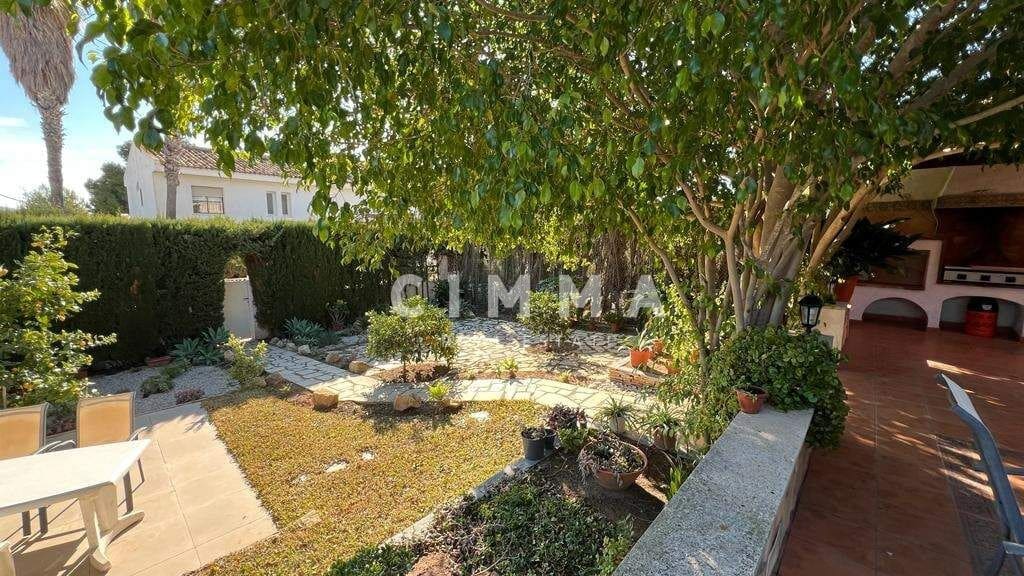 3 soveværelse Rækkehus til salg i La Nucia med swimmingpool - € 365.000 (Ref: 8028470)