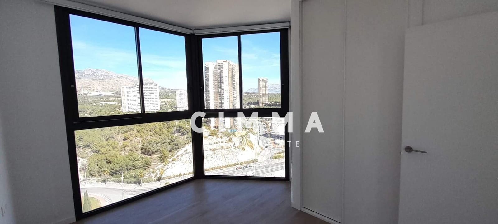 2 soverom Leilighet til salgs i Benidorm med svømmebasseng garasje - € 626 316 (Ref: 8162467)