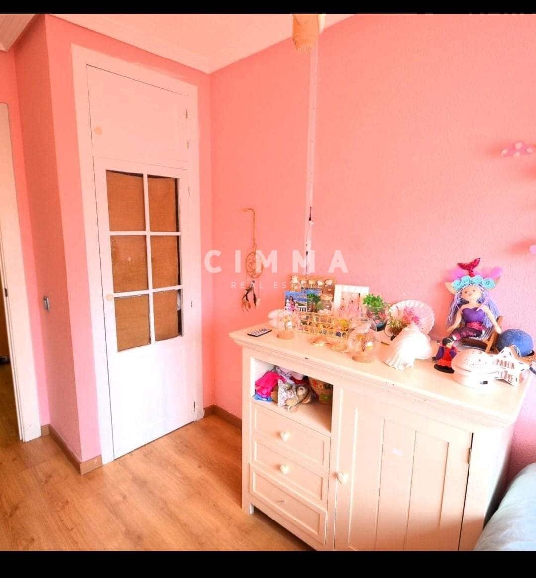 4 quarto Penthouse para venda em Benidorm com piscina - 310 000 € (Ref: 8663158)