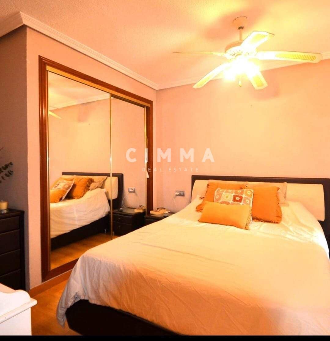 4 quarto Penthouse para venda em Benidorm com piscina - 310 000 € (Ref: 8663158)