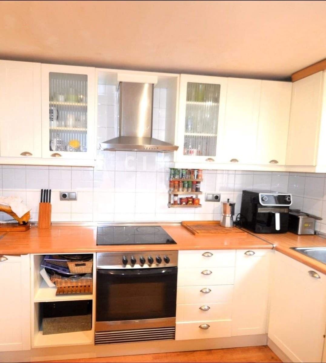 4 quarto Penthouse para venda em Benidorm com piscina - 310 000 € (Ref: 8663158)