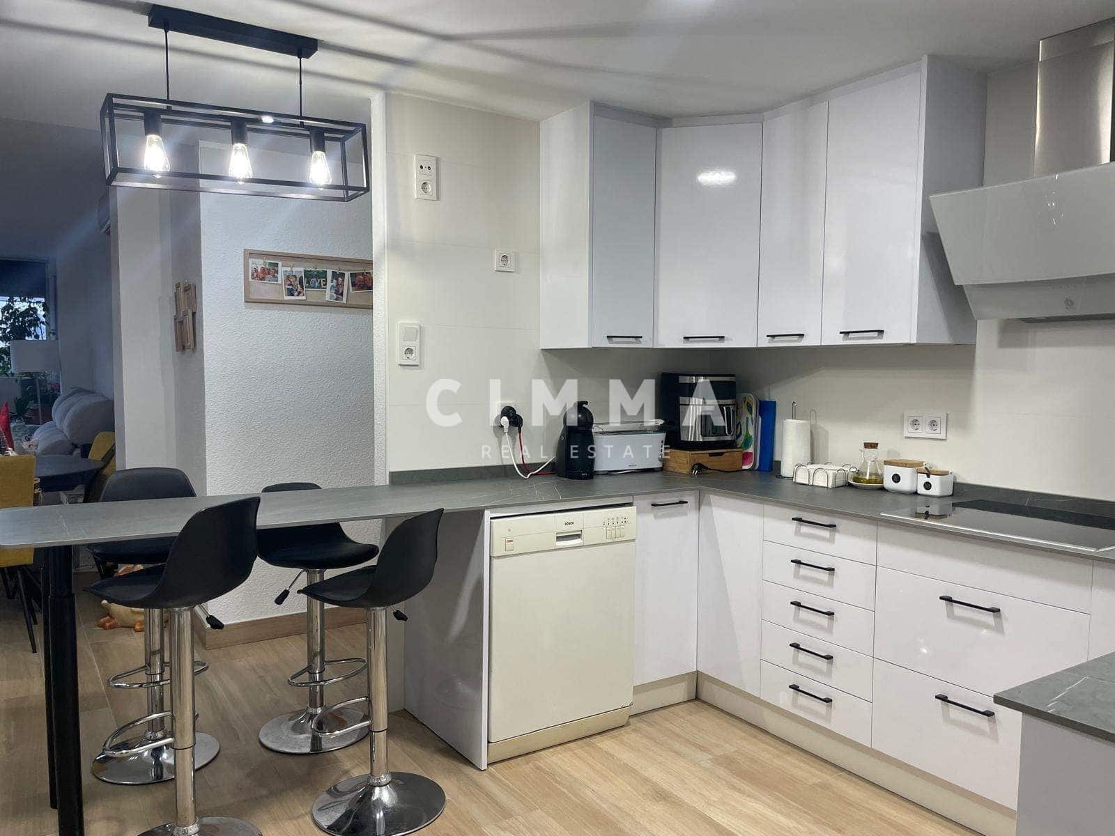 3 bedroom Flat for sale in Benidorm - € 285,000 (Ref: 8750439)