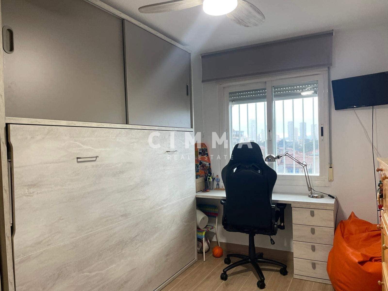 3 bedroom Flat for sale in Benidorm - € 285,000 (Ref: 8750439)