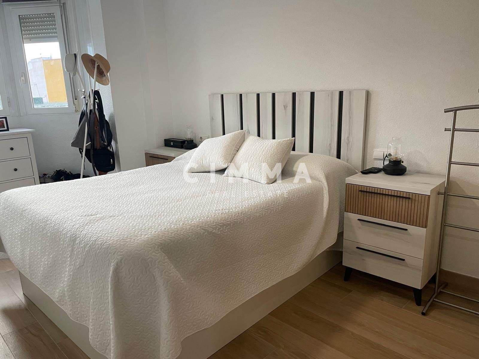 3 bedroom Flat for sale in Benidorm - € 285,000 (Ref: 8750439)