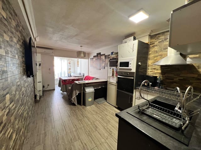 3 soveværelse Lejlighed til salg i Colonia Madrid, Benidorm - € 183.000 (Ref: 8841179)