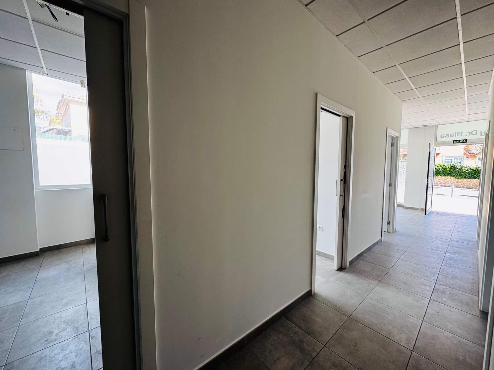 3 soveværelse Erhverv til leje i La Nucia med swimmingpool - € 2.000 (Ref: 8900087)