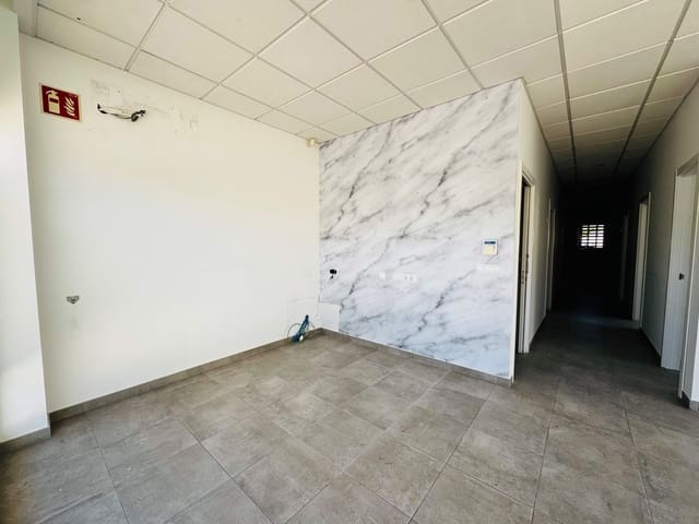 3 soveværelse Erhverv til leje i La Nucia med swimmingpool - € 2.000 (Ref: 8900087)