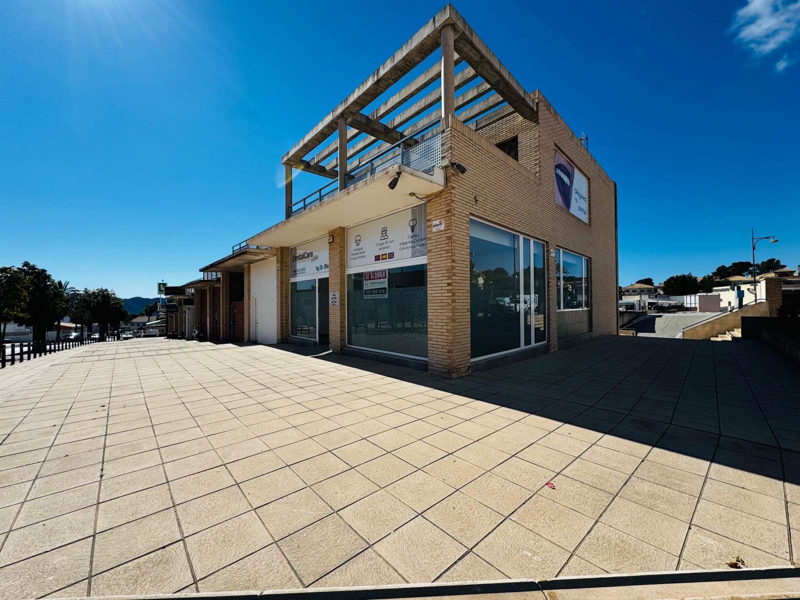 3 soveværelse Erhverv til leje i La Nucia med swimmingpool - € 2.000 (Ref: 8900087)