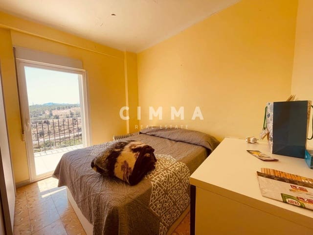 Casa de 3 habitaciones en La Nucia Pueblo  , La Nucia en venta - 170.000 € (Ref: 9114293)