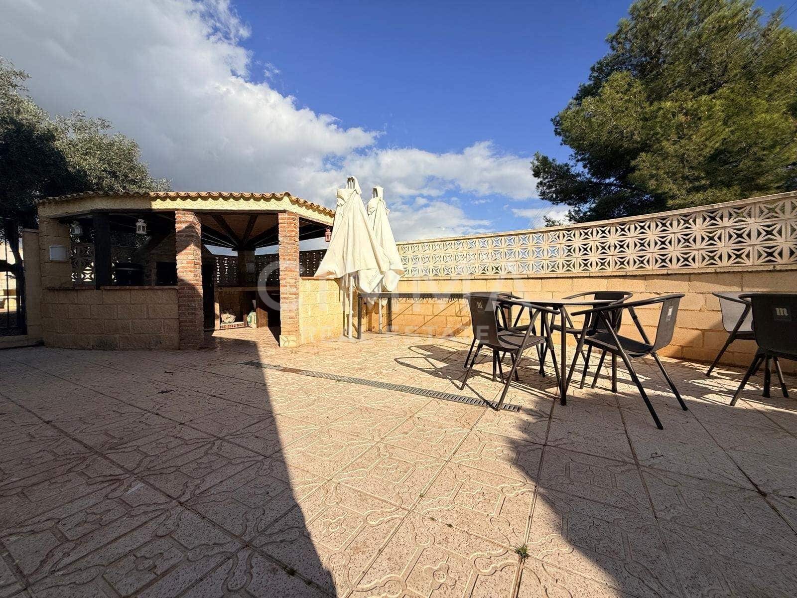 Chalet de 2 habitaciones en Polop en venta con garaje - 250.000 € (Ref: 9132565)