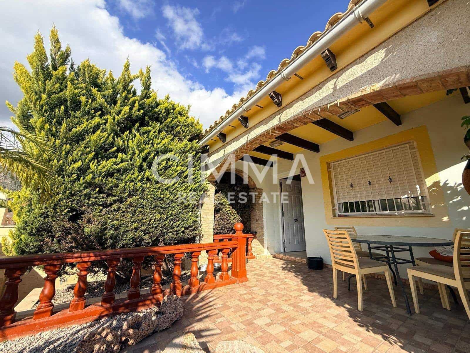 Chalet de 2 habitaciones en Polop en venta con garaje - 250.000 € (Ref: 9132565)