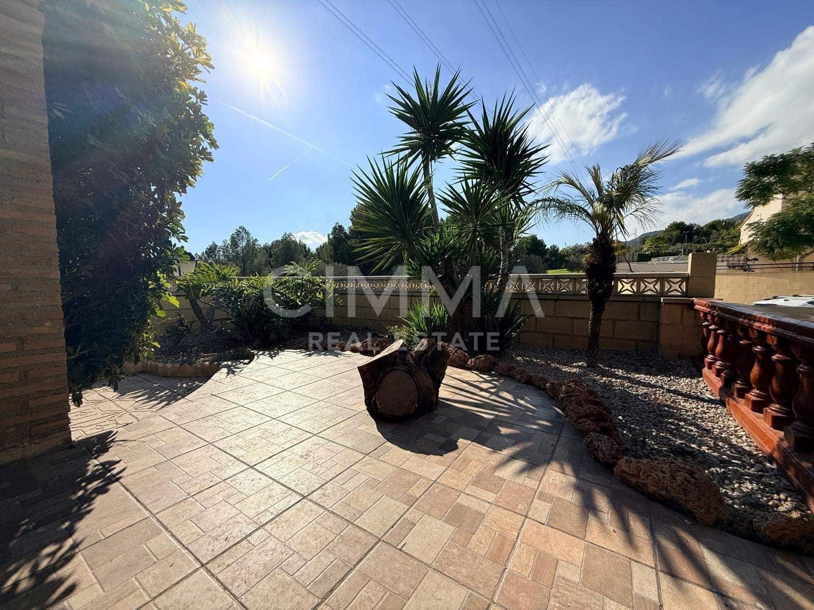 Chalet de 2 habitaciones en Polop en venta con garaje - 250.000 € (Ref: 9132565)