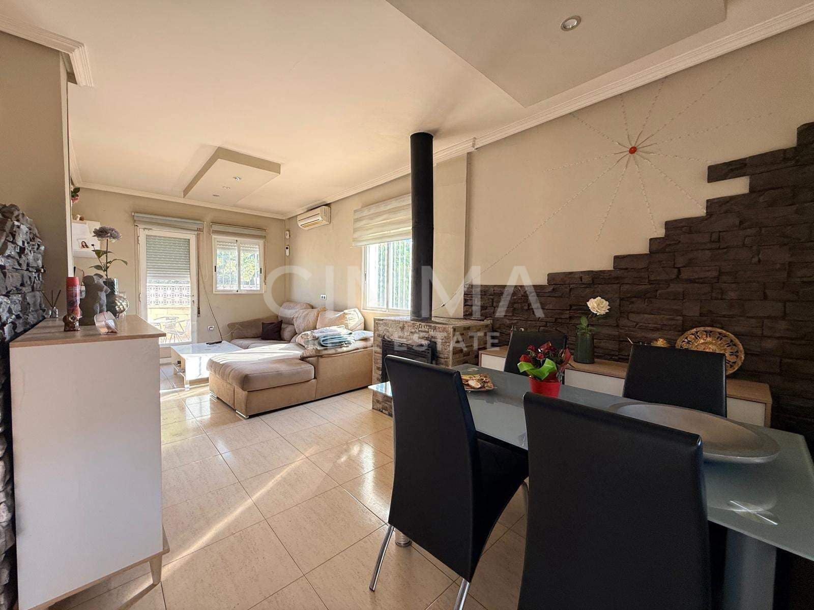 Chalet de 2 habitaciones en Polop en venta con garaje - 250.000 € (Ref: 9132565)