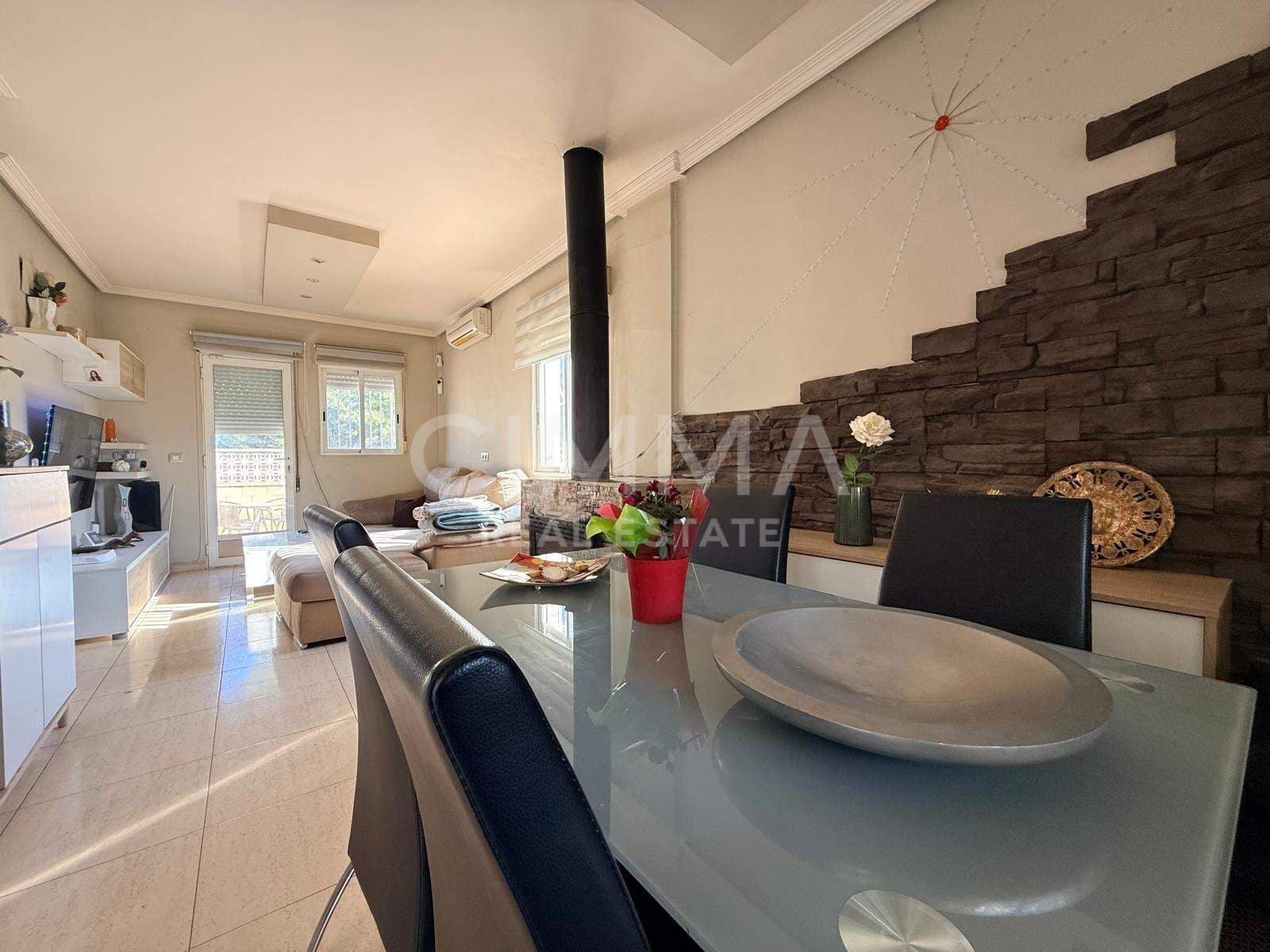 Chalet de 2 habitaciones en Polop en venta con garaje - 250.000 € (Ref: 9132565)