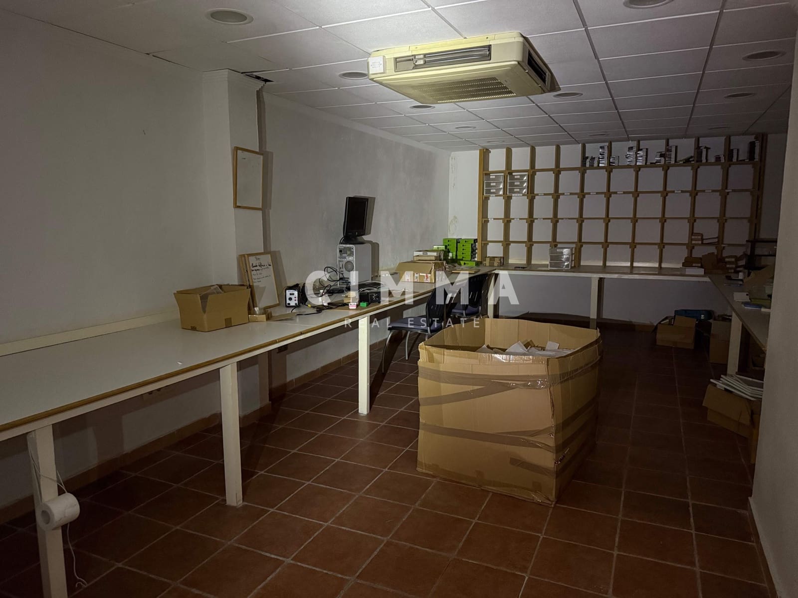 Erhverv til leje i La Nucia med garage - € 1.350 (Ref: 9202581)