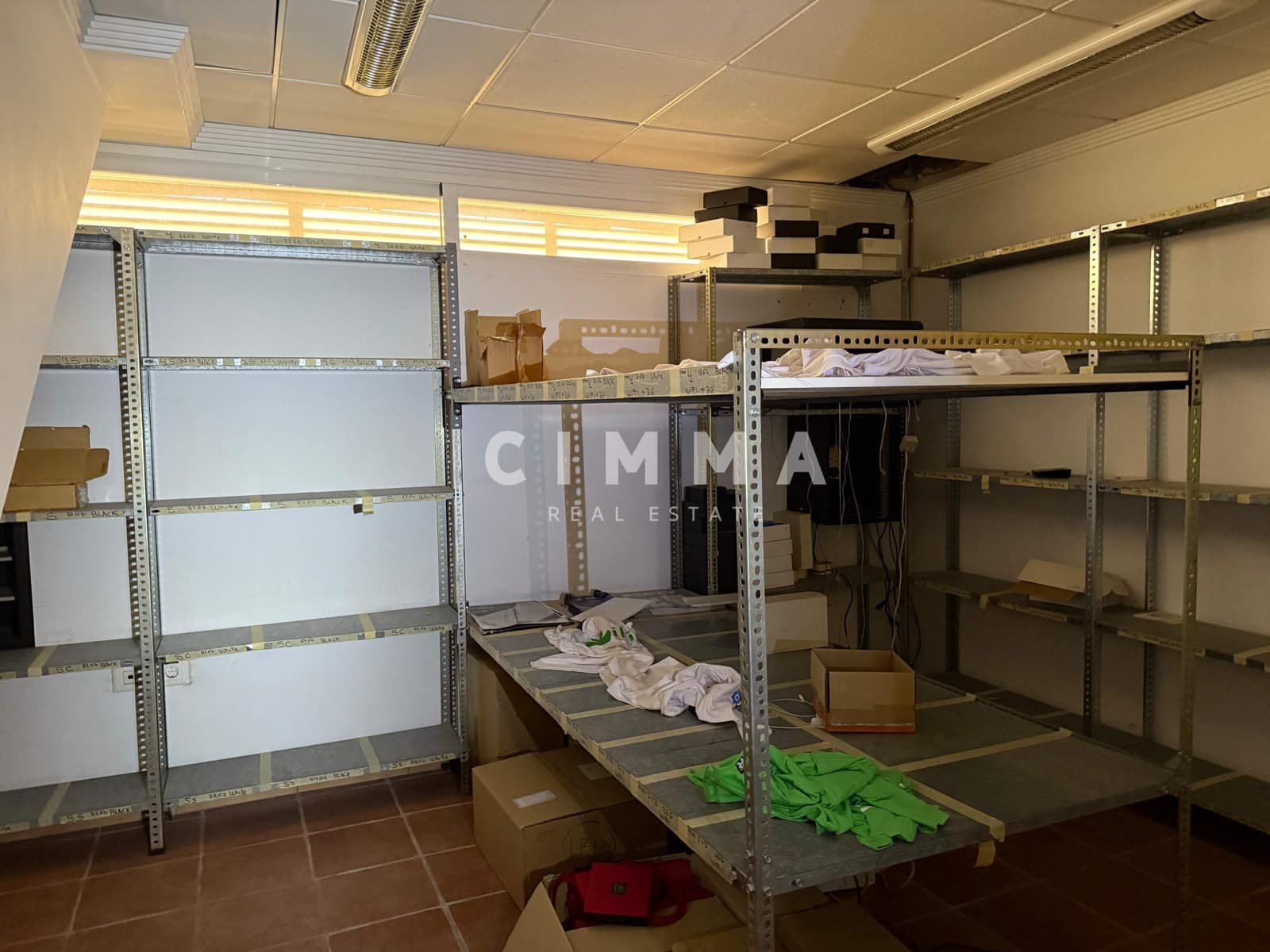 Erhverv til leje i La Nucia med garage - € 1.350 (Ref: 9202581)