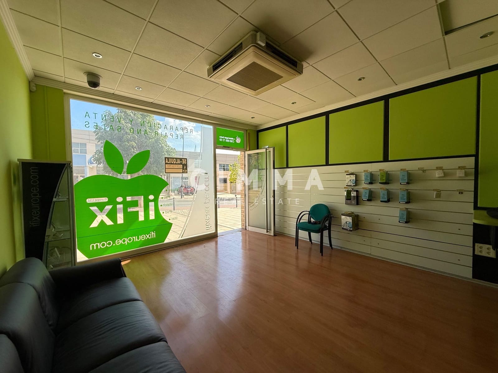 Kaupallinen myytävänä paikassa La Nucia mukana 
autotalli - 220 000 € (Ref: 9202581)