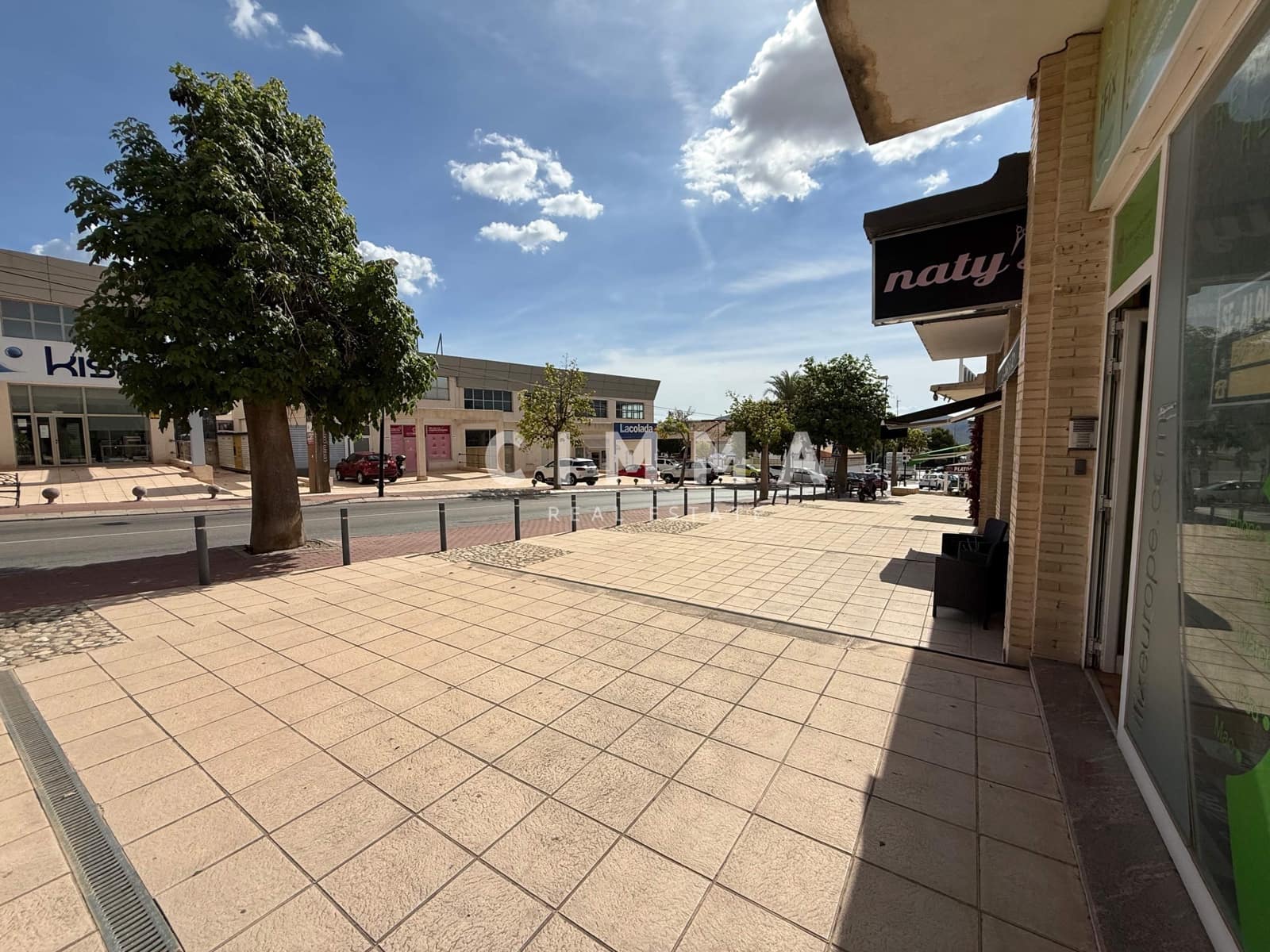 Kaupallinen myytävänä paikassa La Nucia mukana 
autotalli - 220 000 € (Ref: 9202581)