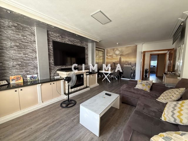 4 soveværelse Villa til salg i La Nucia med garage - € 360.000 (Ref: 9243224)