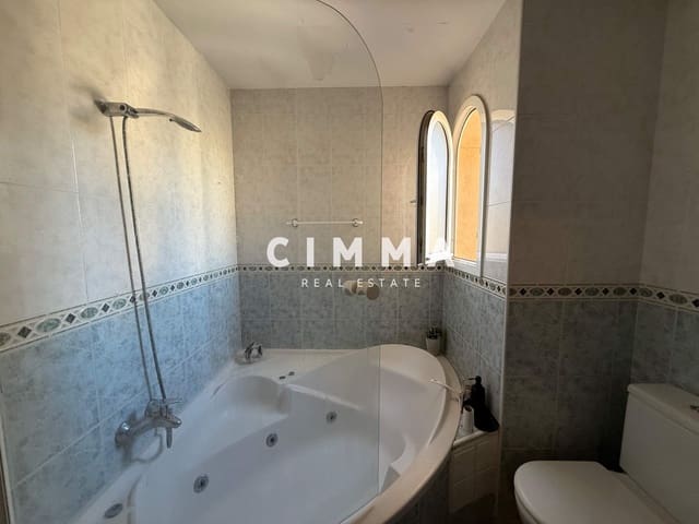 4 soveværelse Villa til salg i La Nucia med garage - € 360.000 (Ref: 9243224)