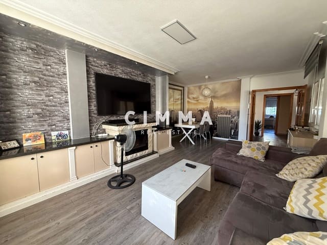 4 soveværelse Villa til salg i La Nucia med garage - € 360.000 (Ref: 9243224)