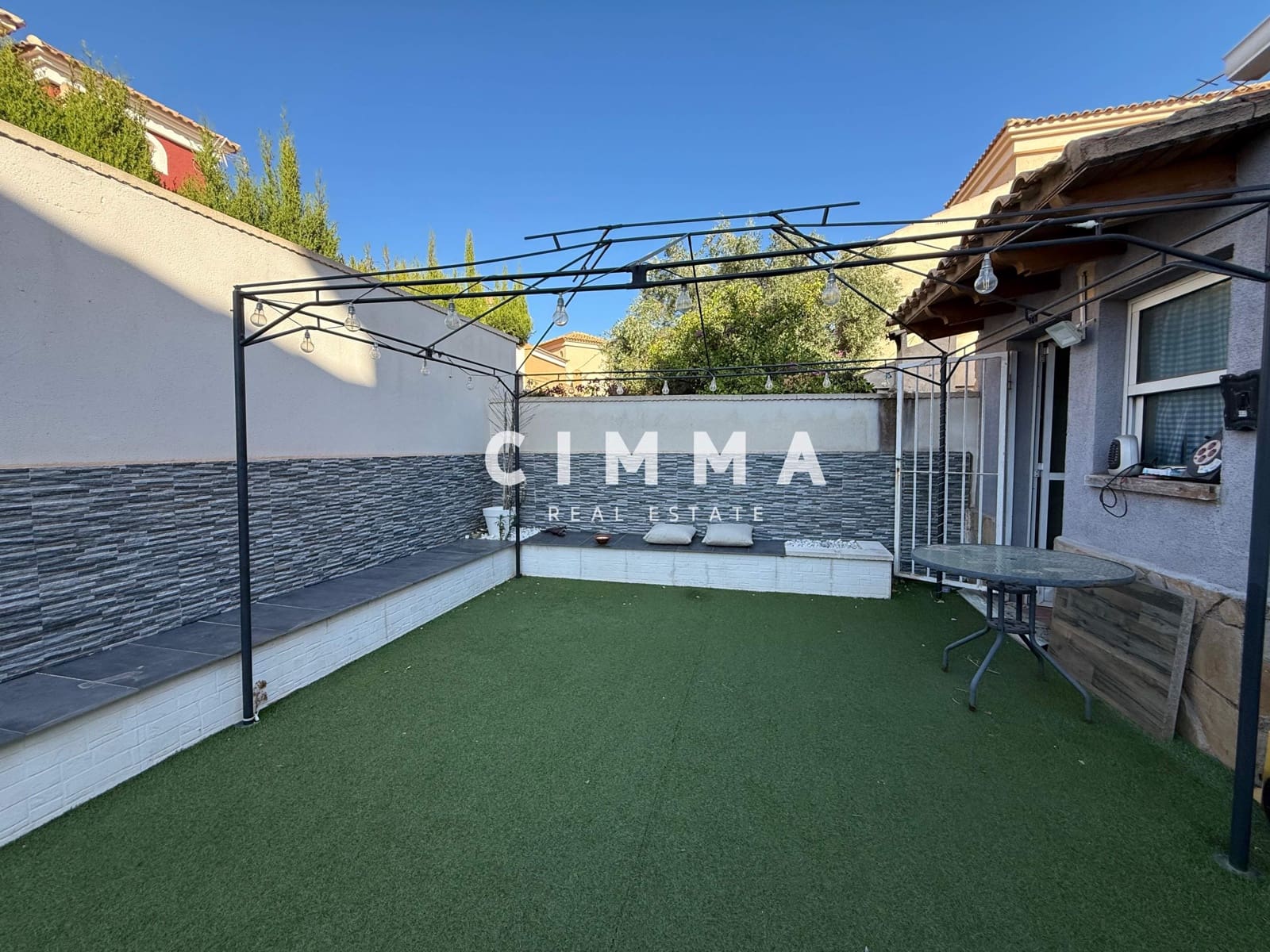 4 soveværelse Villa til salg i La Nucia med garage - € 360.000 (Ref: 9243224)