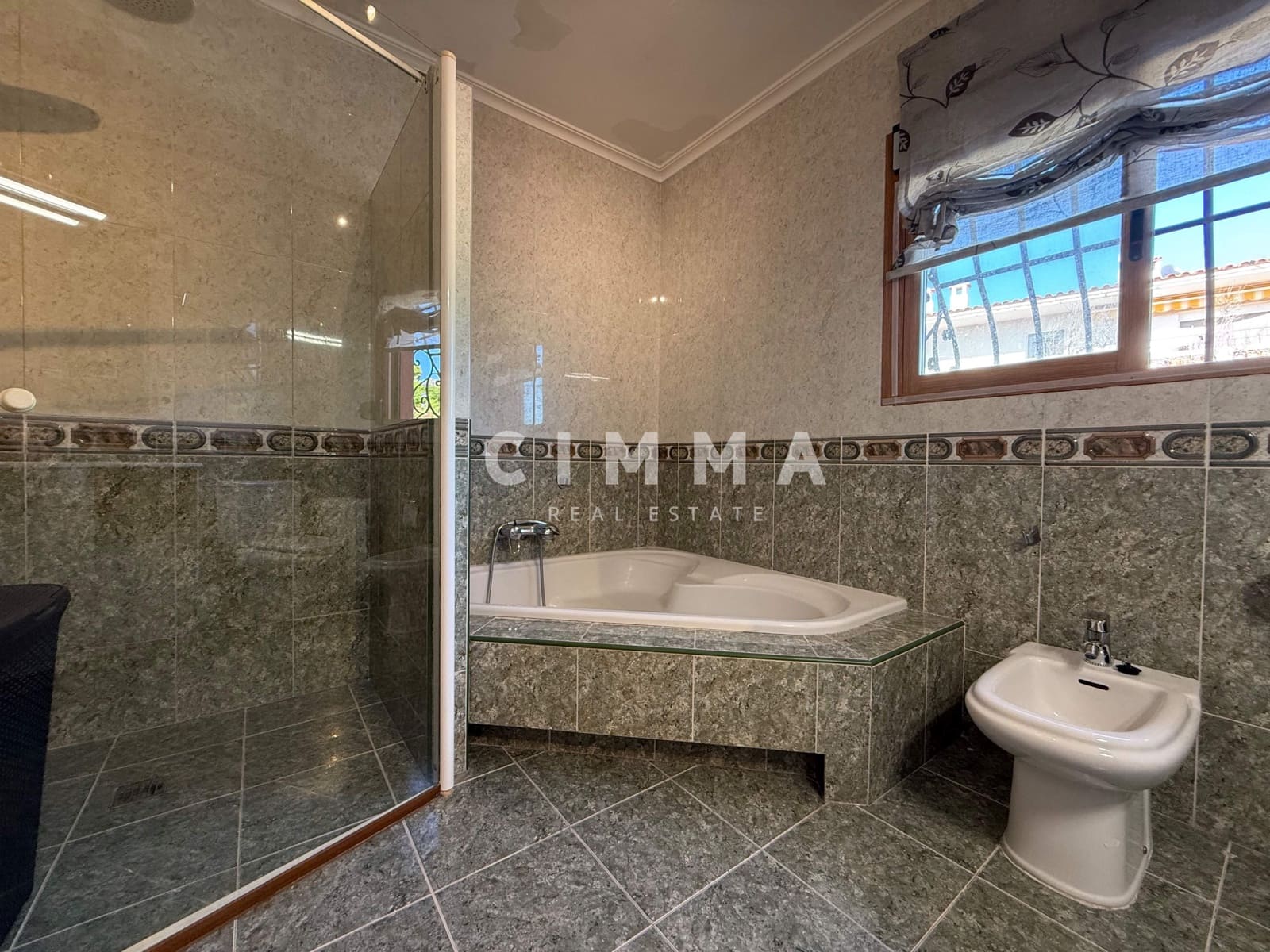 5 chambre Villa/Maison à vendre à La Nucia avec garage - 800 000 € (Ref: 9294470)