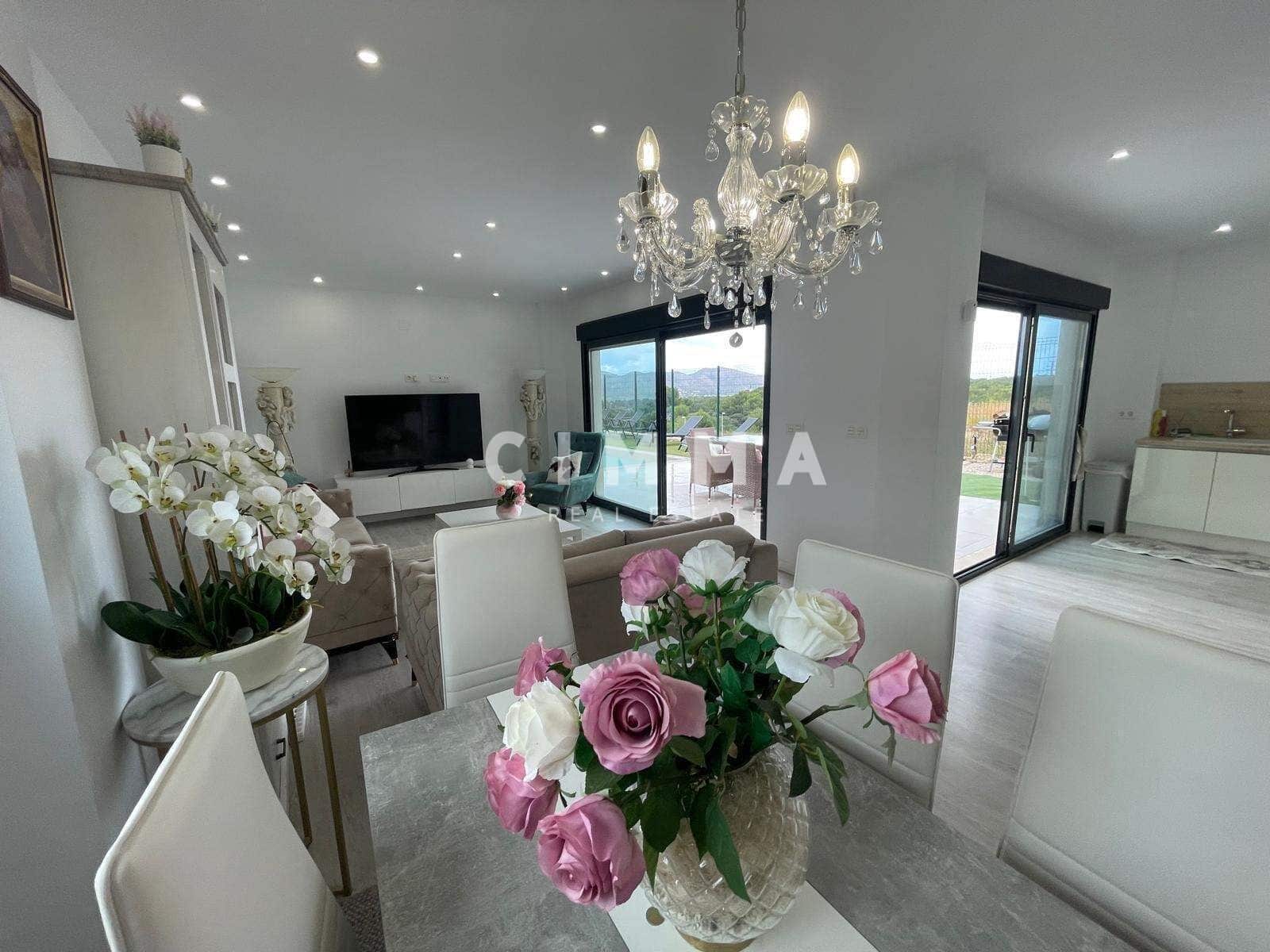 3 soveværelse Villa til salg i Alfaz del Pi / L'Alfas del Pi med garage - € 575.000 (Ref: 9297056)