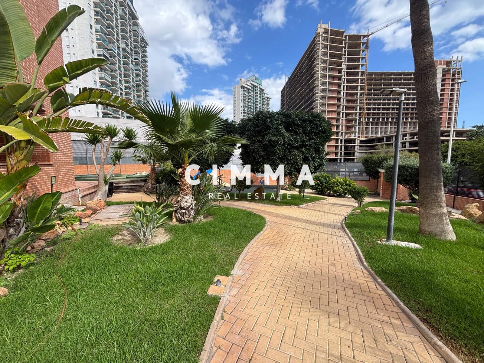 2 makuuhuone Asunto myytävänä paikassa La Villajoyosa / Vila Joiosa mukana uima-altaan - 350 000 € (Ref: 9313725)