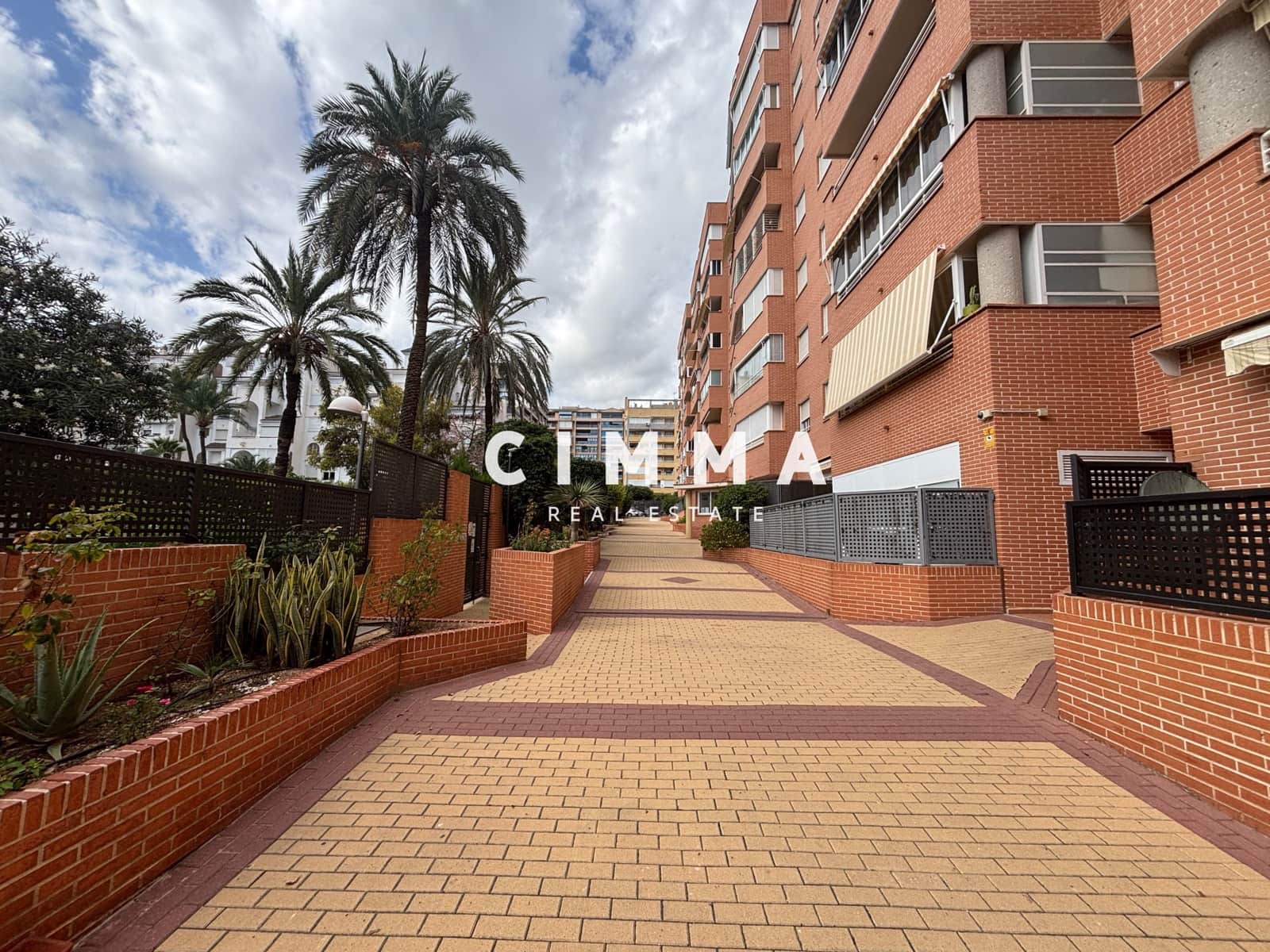 2 makuuhuone Asunto myytävänä paikassa La Villajoyosa / Vila Joiosa mukana uima-altaan - 350 000 € (Ref: 9313725)