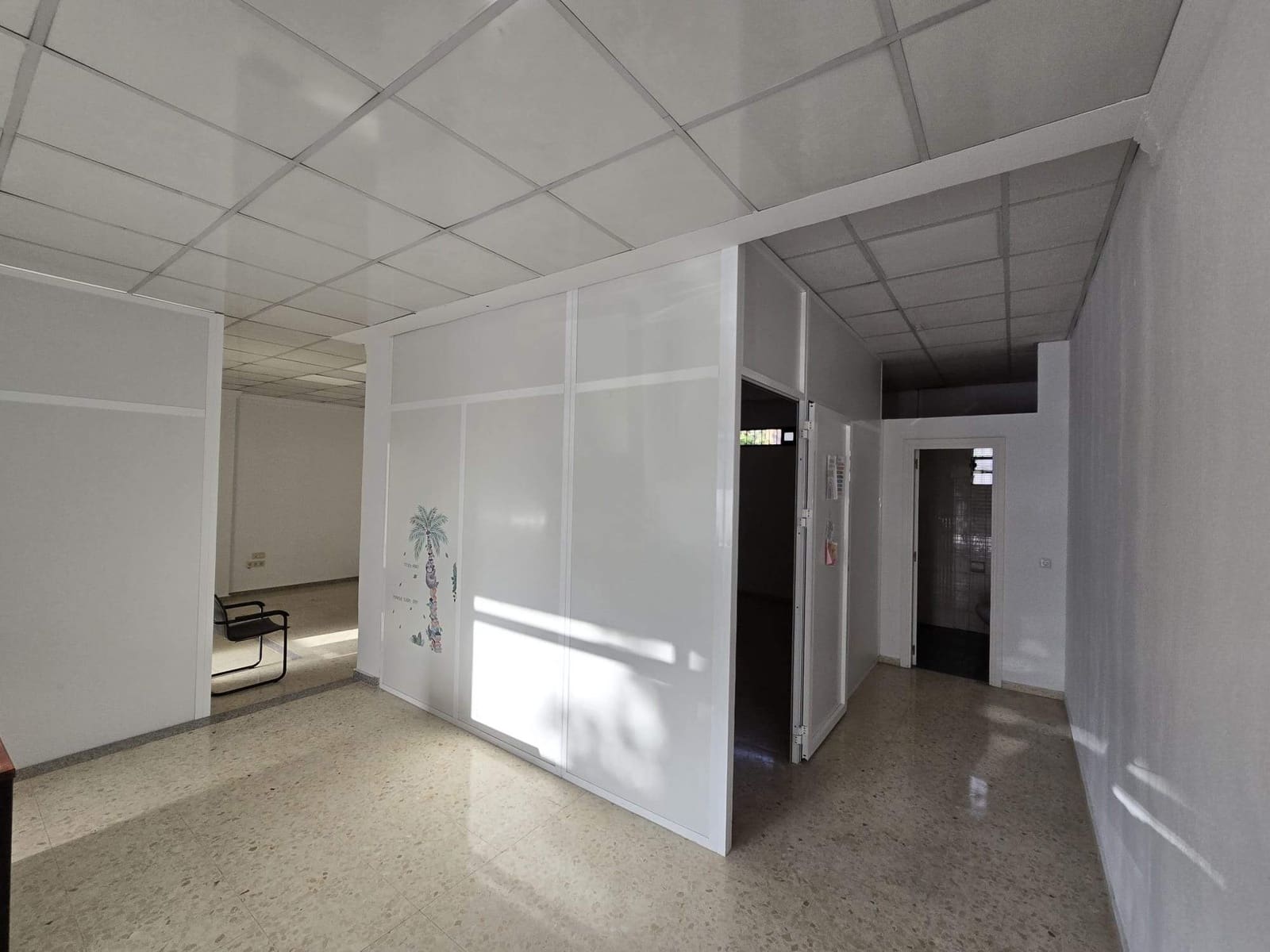 Commercial for rent in Benidorm - € 2,000 (Ref: 9317995)