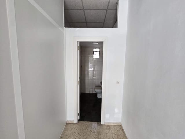 Commercial for rent in Benidorm - € 2,000 (Ref: 9317995)