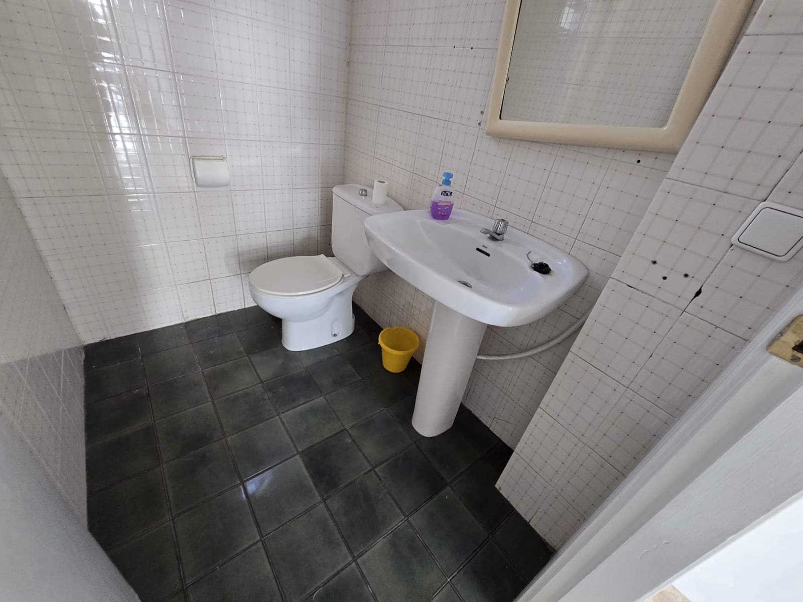 Commercial for rent in Benidorm - € 2,000 (Ref: 9317995)