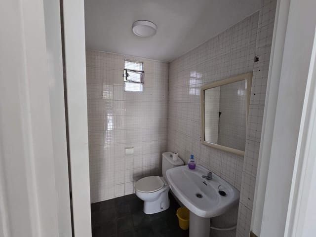 Commercial for rent in Benidorm - € 2,000 (Ref: 9317995)