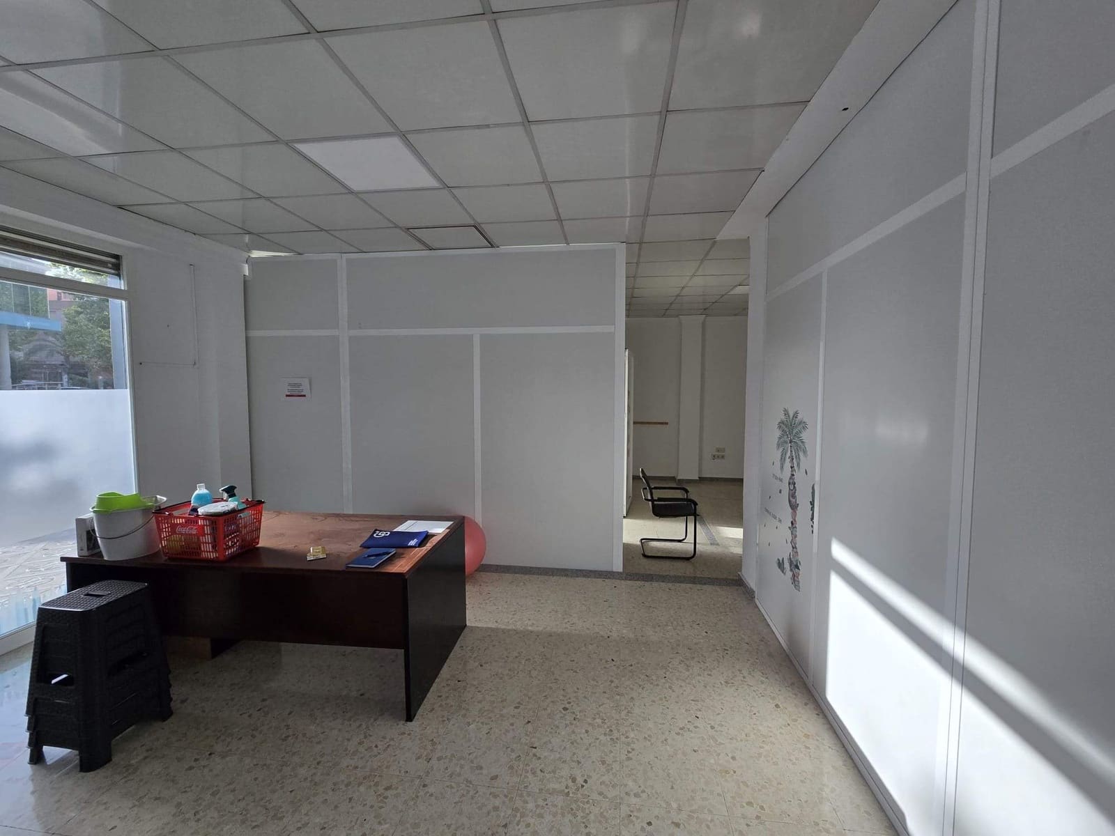 Commercial for rent in Benidorm - € 2,000 (Ref: 9317995)